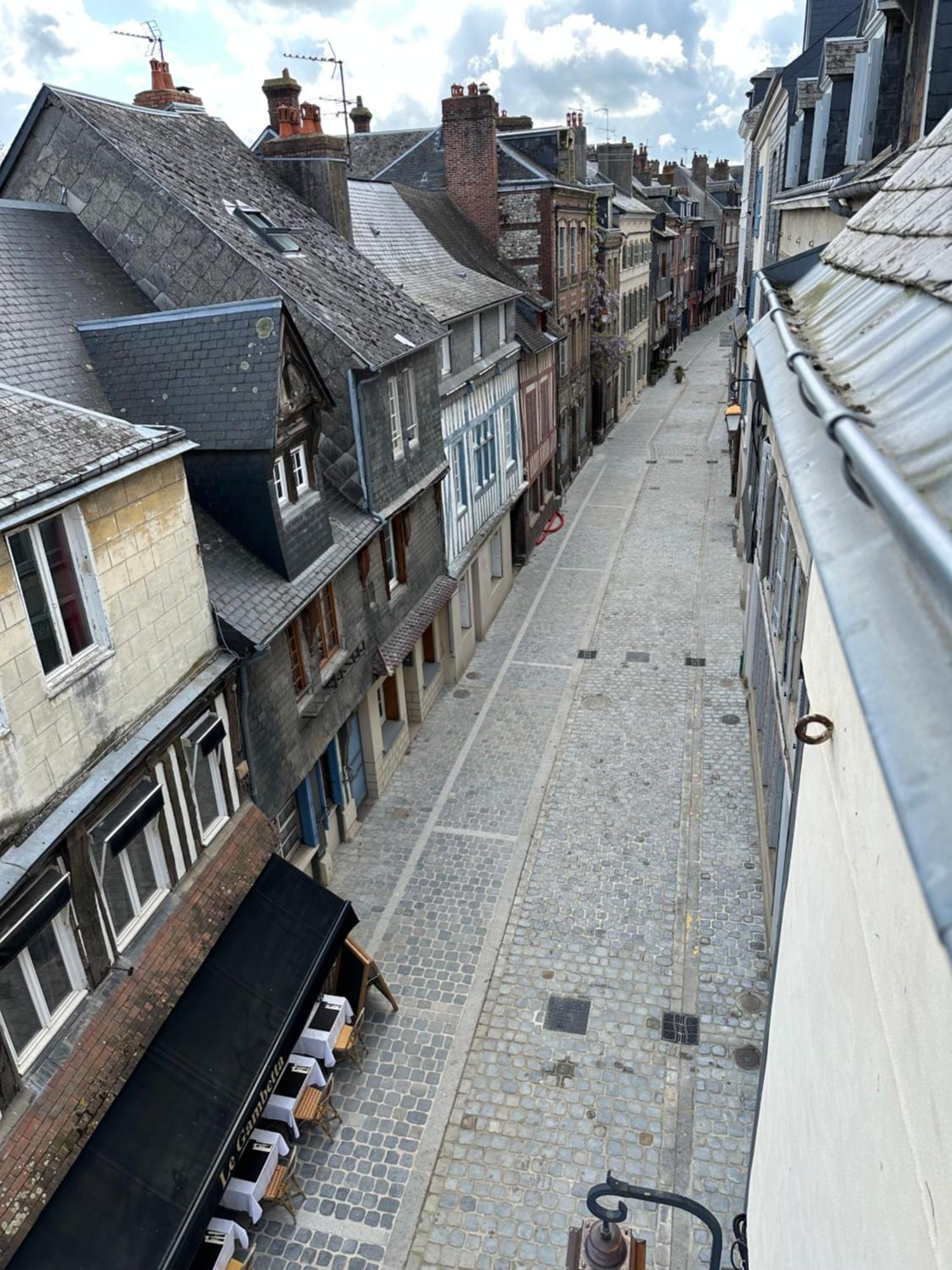 Nid D'Amour Sous Les Toits ! Honfleur Exterior foto